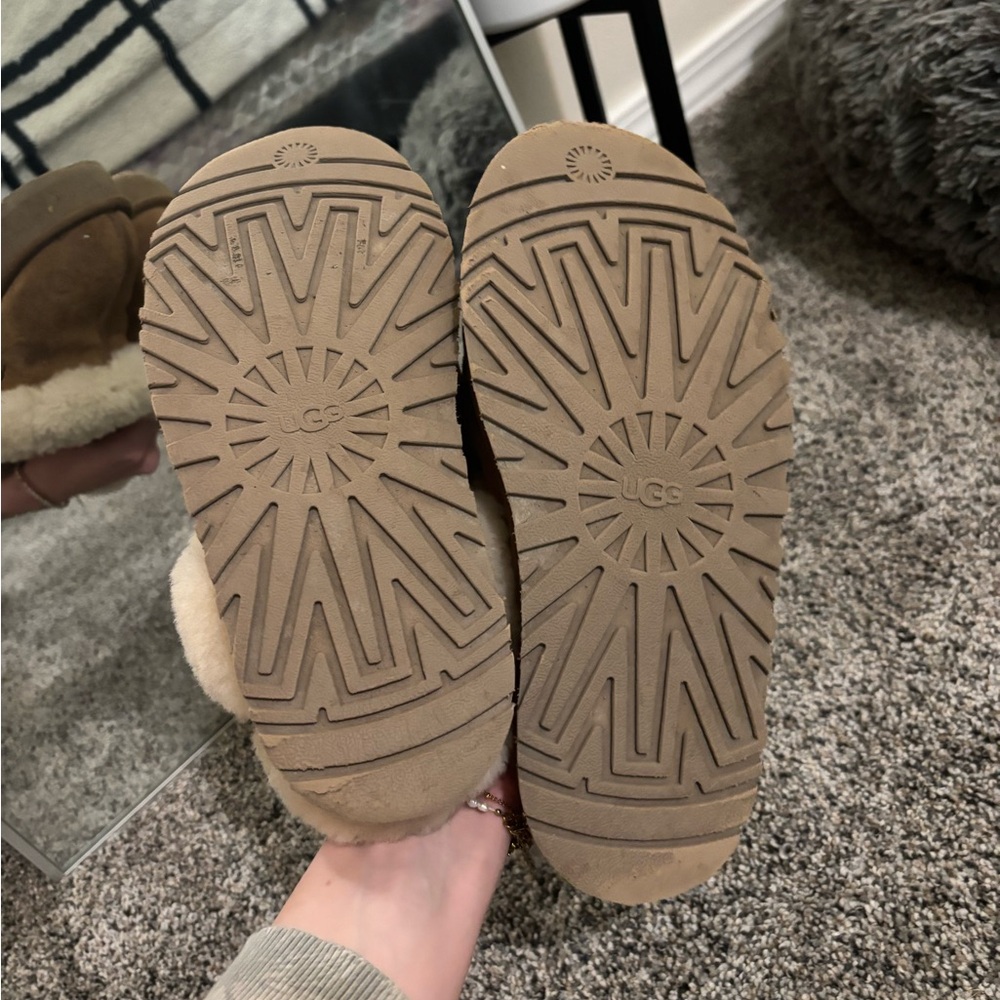 UGG Chestnut Suede Shearling-Lined Slip-On Clog - Picture 4 of 5